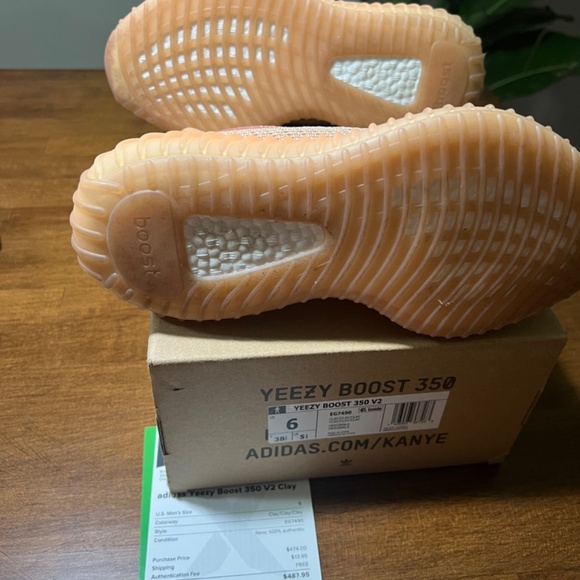 Yeezy 350 Clay size 6 like new - Picture 2 of 6